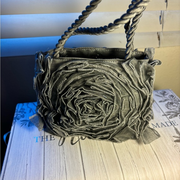Purse - Picture 2 of 4